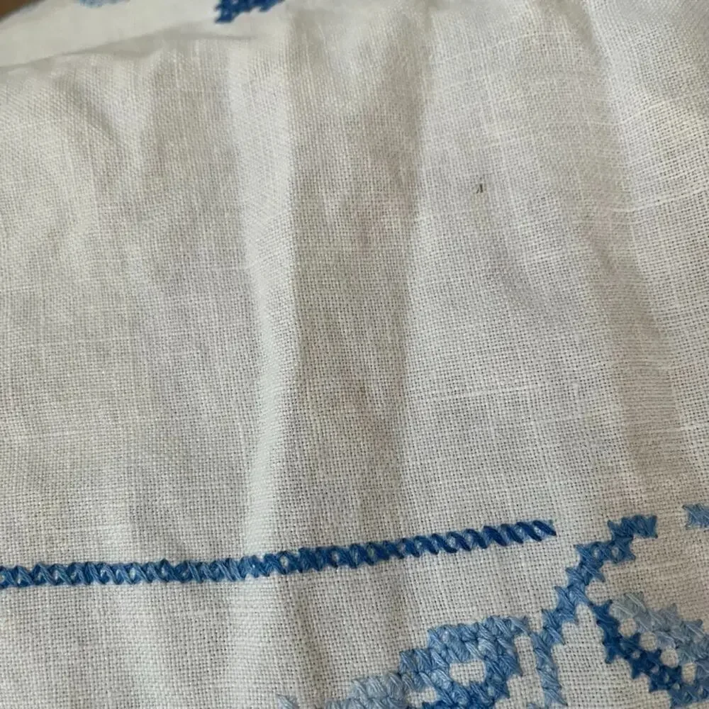 Vintage White Oval Linen Tablecloth 63